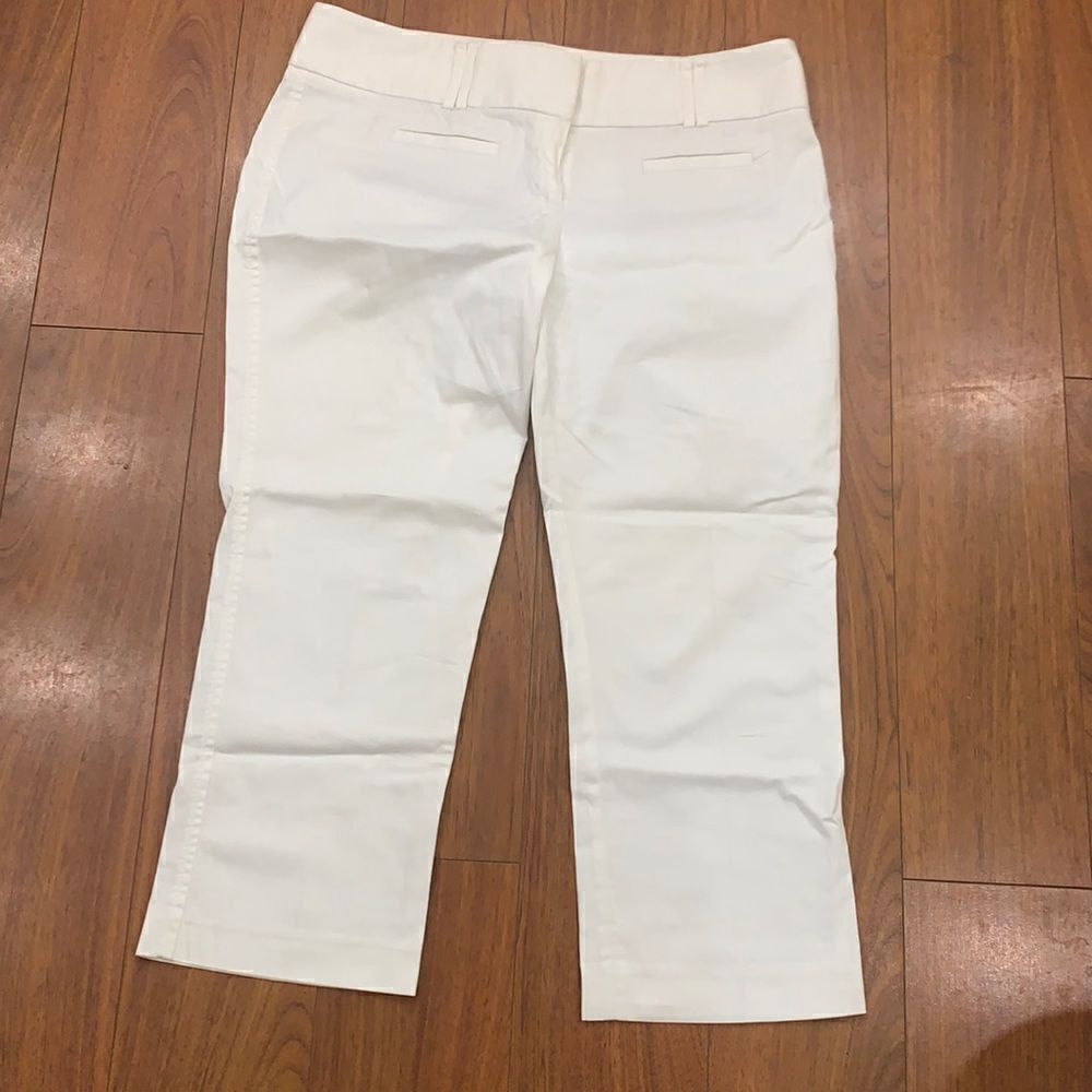 Express White Capris Size 8